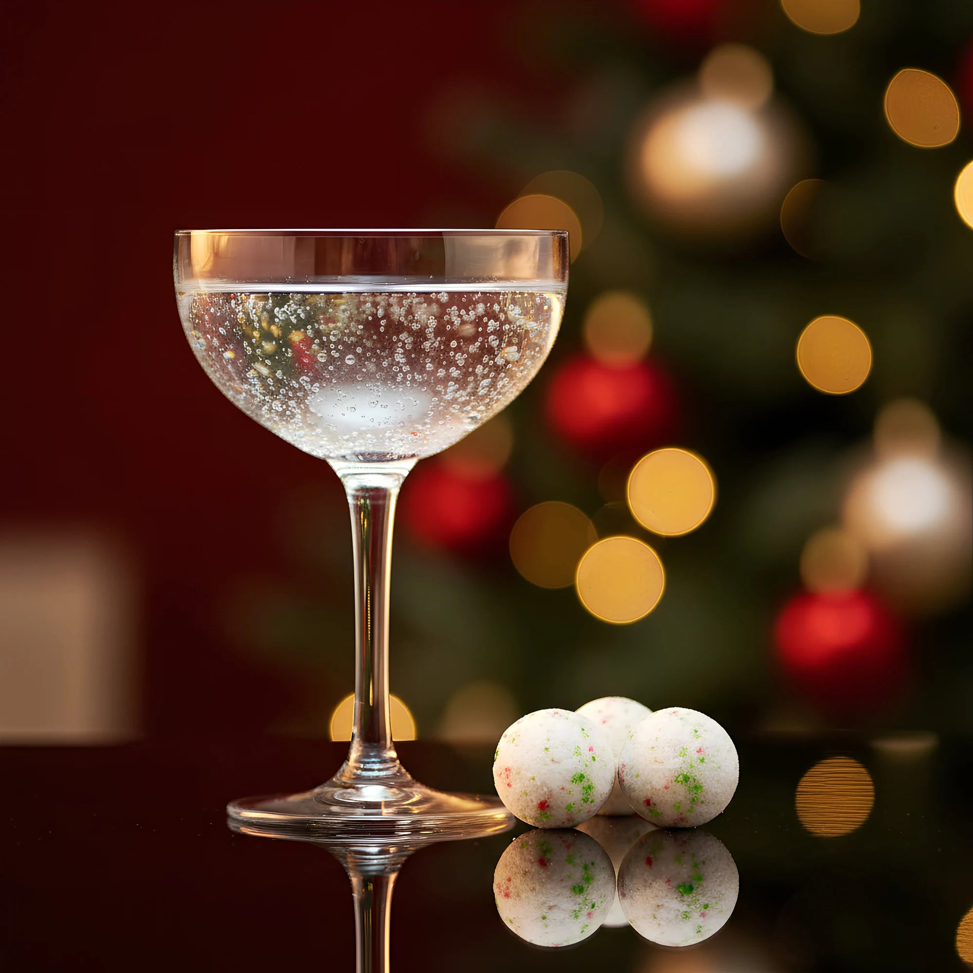 Santa Secret Cocktail Bomb – Festive Sparkling Holiday Drink
